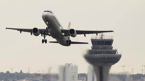 Imagen Fomento investiga a las aerolíneas por una posible deuda de 400 millones con las agencias de viajes tras no reembolsarles los vuelos cancelados durante la pandemia.